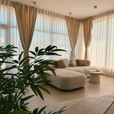 Nagomi-seaside Retreat, Garden, Yoga Room&parking Apartmán
